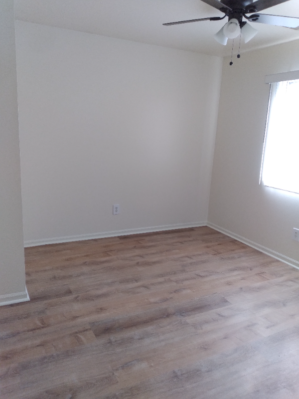 1868 N Main St - Photo 5 of 8