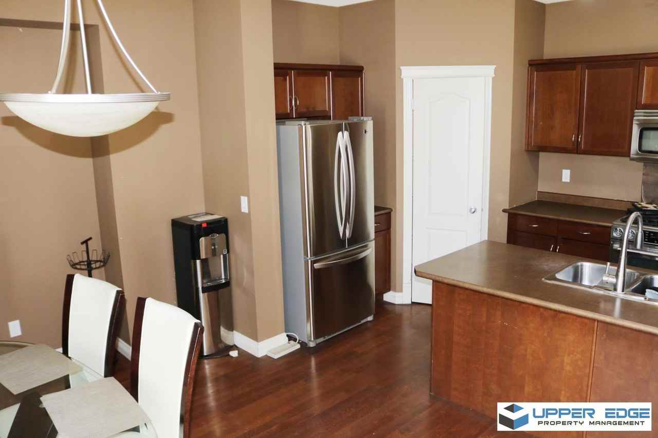 66 Pamela Rd - Photo 3 of 32