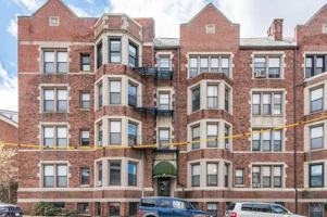 featured image of 26 Commonwealth Terrace #3