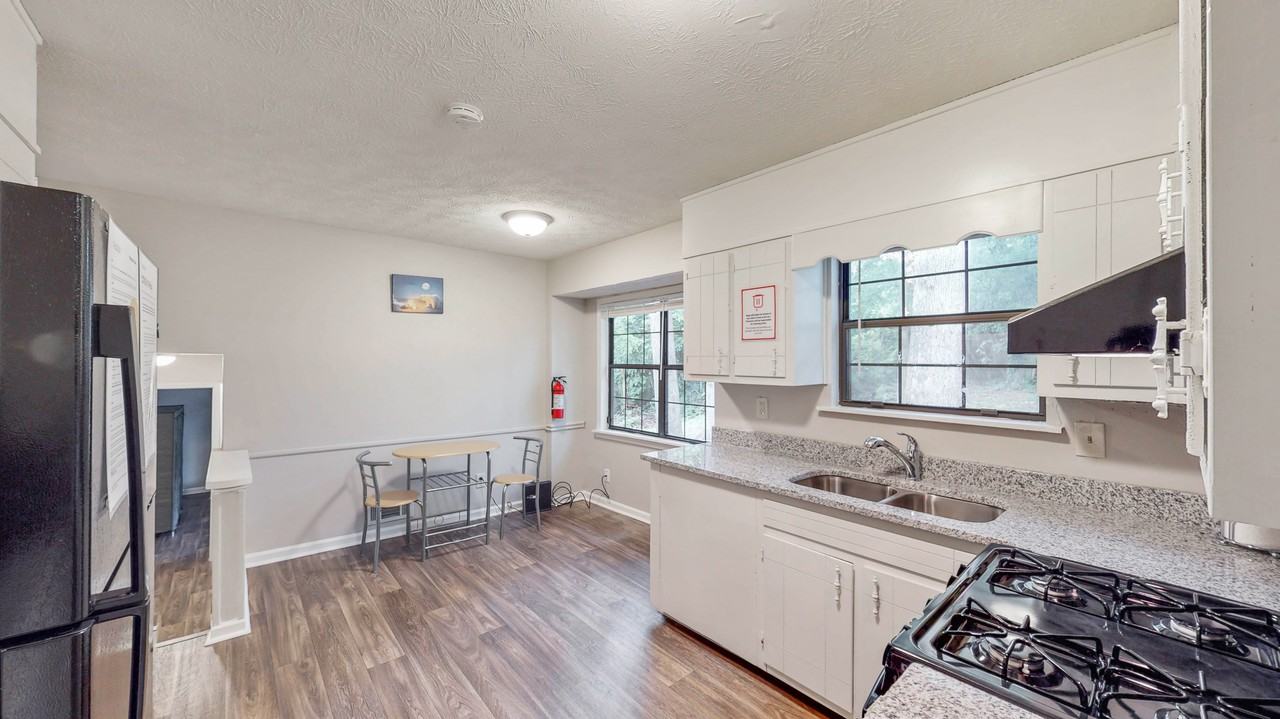 Chartley Place - Photo 4 of 9