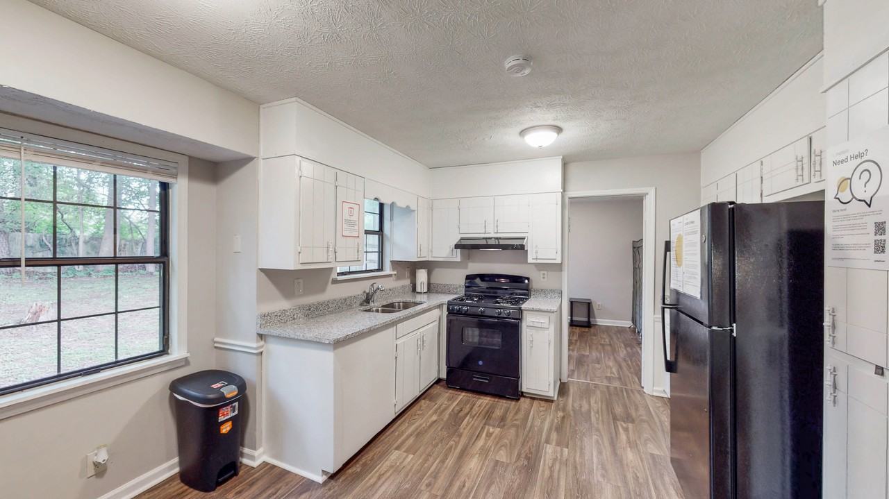 Chartley Place - Photo 2 of 9