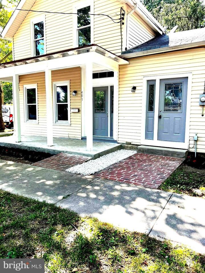 401 Buffalo Ave - Photo 2 of 13