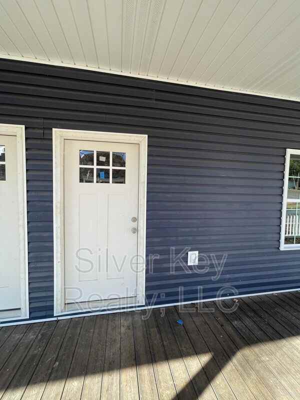 402 Ingleside Ave - Photo 5 of 20