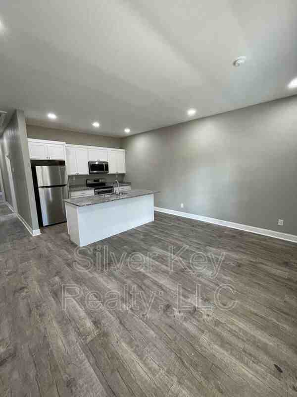 402 Ingleside Ave - Photo 7 of 20