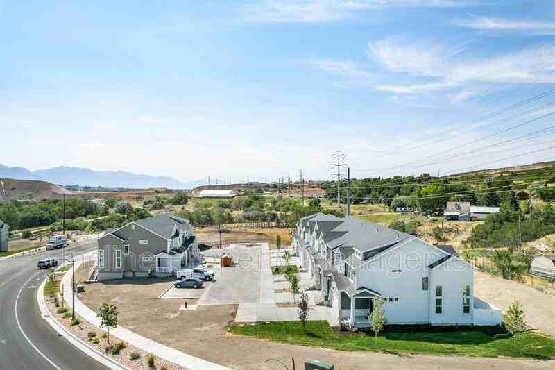 16426 S Bull Spring Ln - Photo 5 of 18