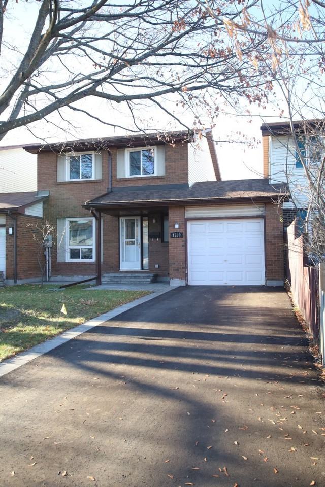 1269 Cedarcroft Cres - Photo 2 of 30