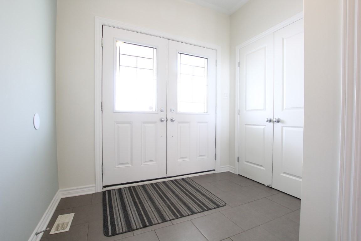 700 Wrangler Cir - Photo 3 of 42