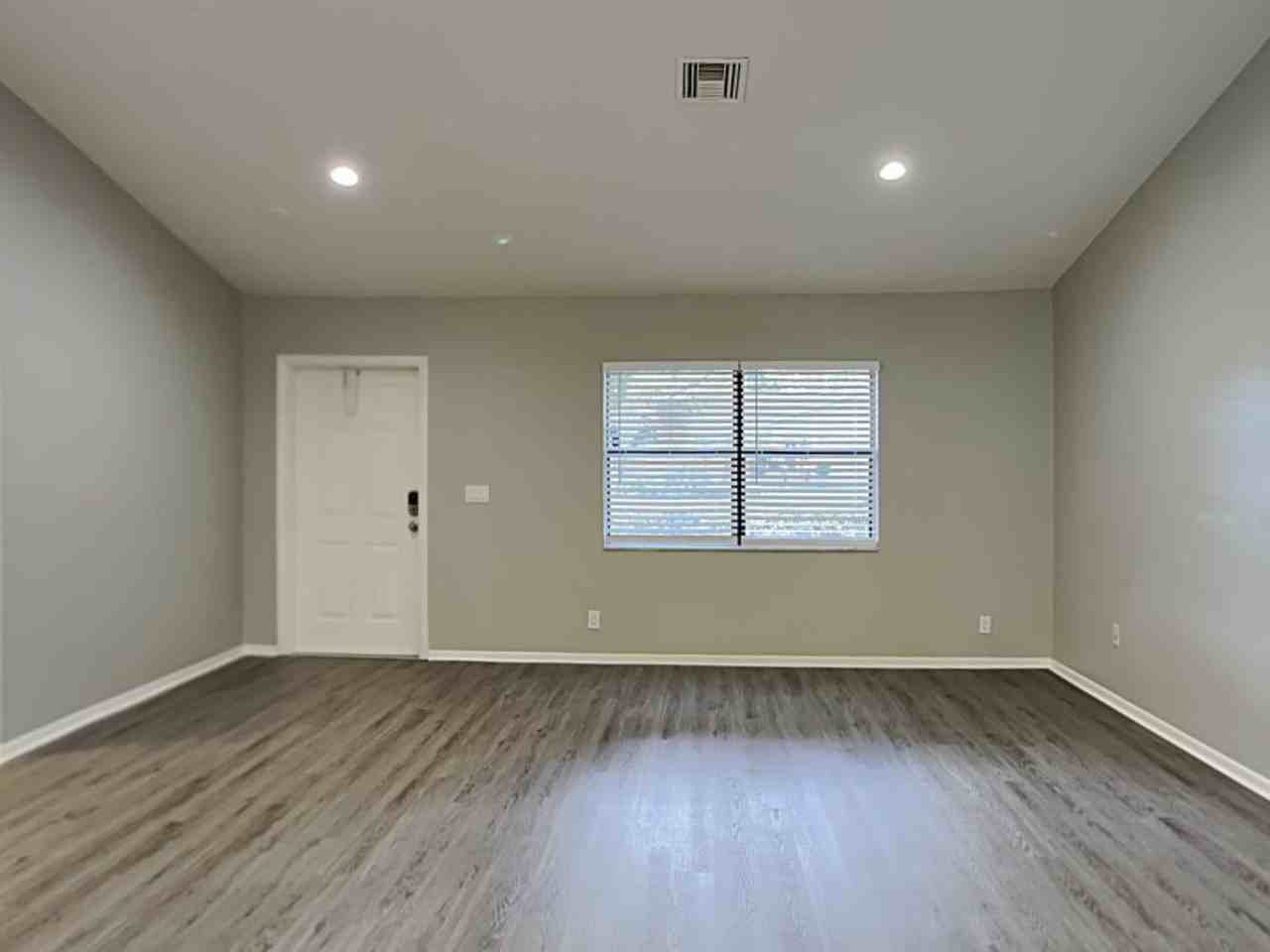 10739 Nw 19th Pl - Photo 3 of 18