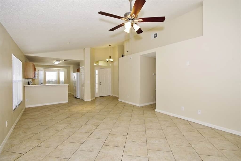 3223 Holland Dr - Photo 3 of 21