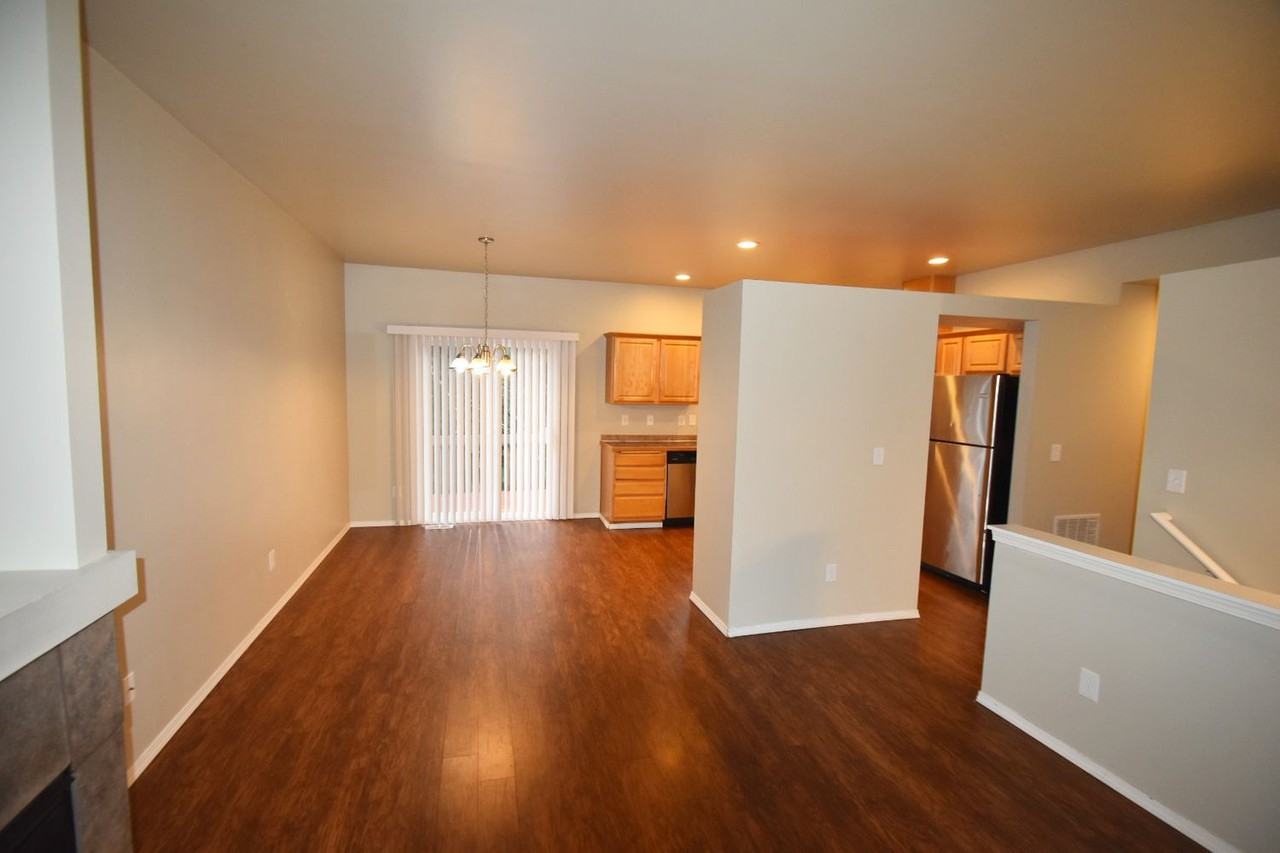 19026 Crown Ridge Blvd - Photo 3 of 16