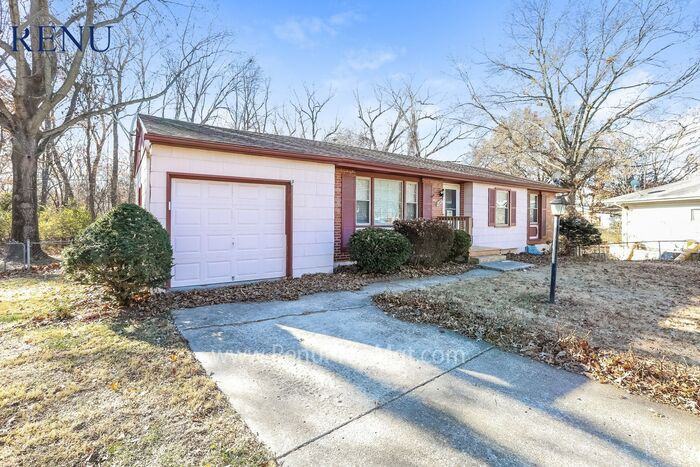 5201 Ne 42nd St - Photo 3 of 19