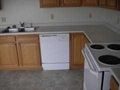 872 Edgewater Dr - Photo 2 of 6