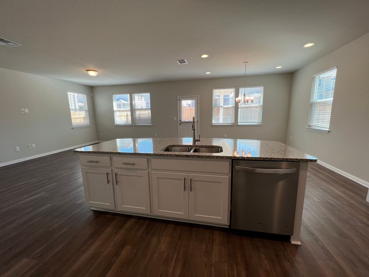 10801 Blacket Dr #0 - Photo 7 of 31