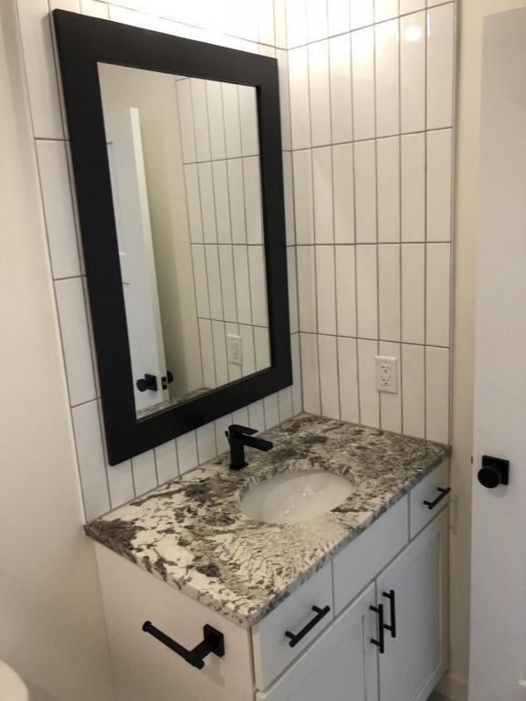 2755 S Market St - Photo 5 of 17