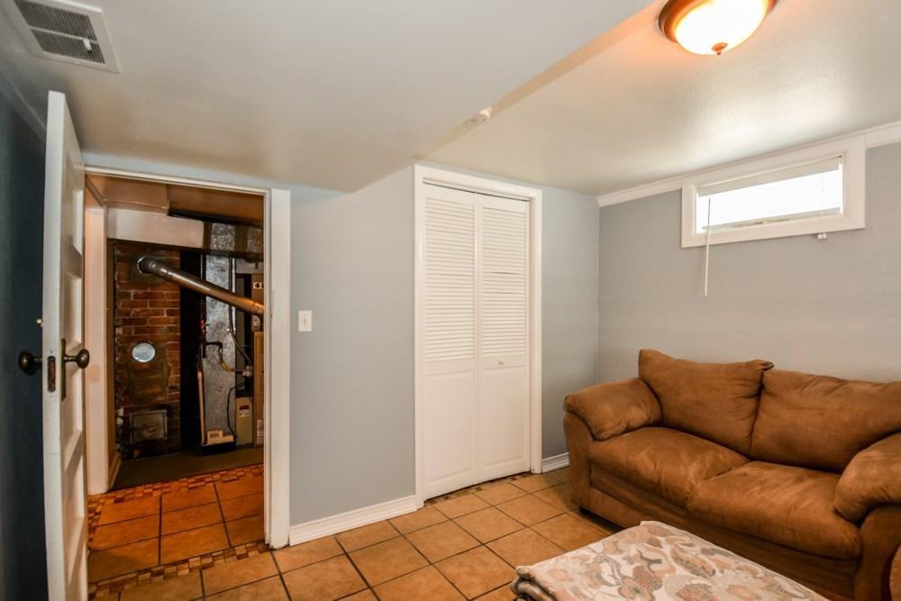 745 12th St - Photo 4 of 21