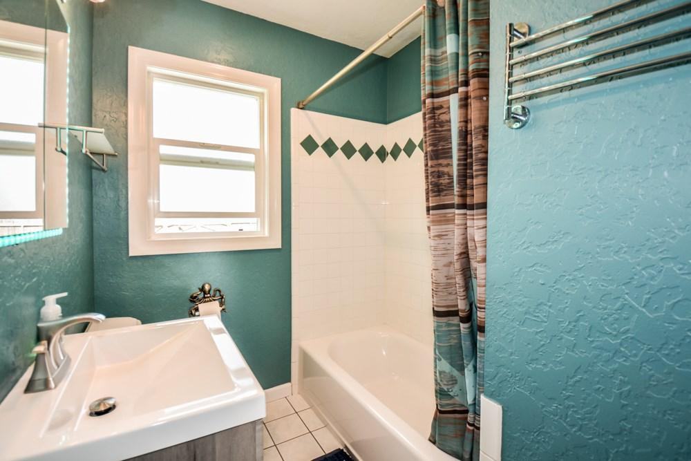 745 12th St - Photo 7 of 21