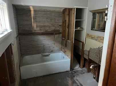 533 Whittier Ave - Photo 3 of 11