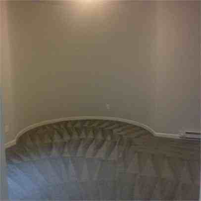 954 N Main St - Photo 2 of 4