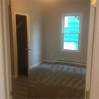 954 N Main St - Photo 3 of 4