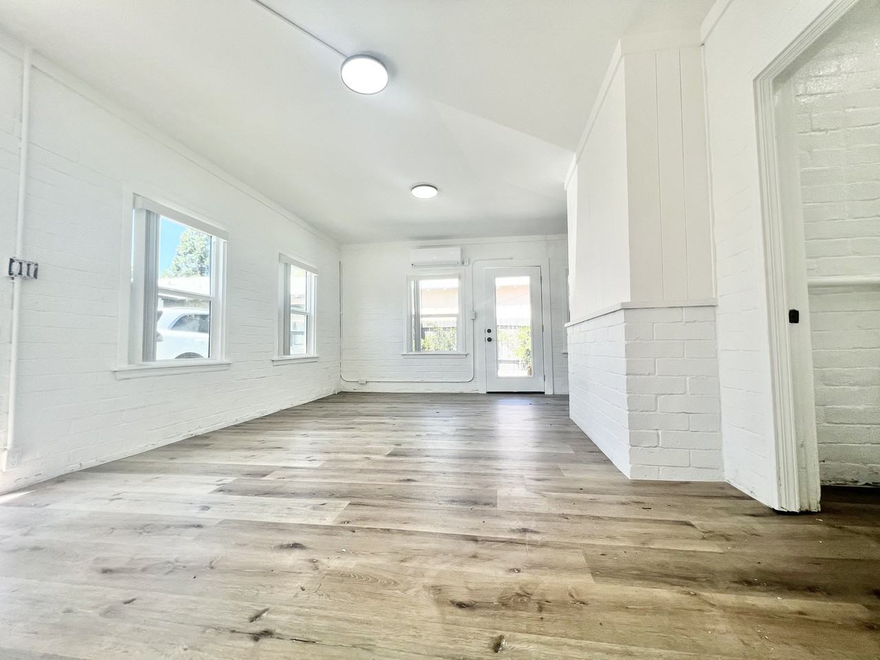 3432 Caroline Ave #E - Photo 3 of 6