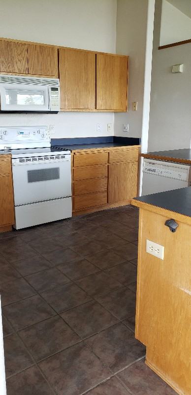 39405 Overlook Dr - Photo 3 of 10