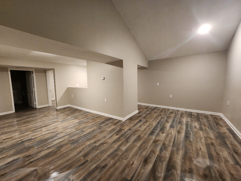 4100 E 60th Ter - Photo 2 of 13