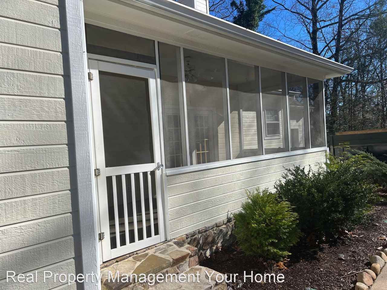 703 Miles Rd - Photo 2 of 26