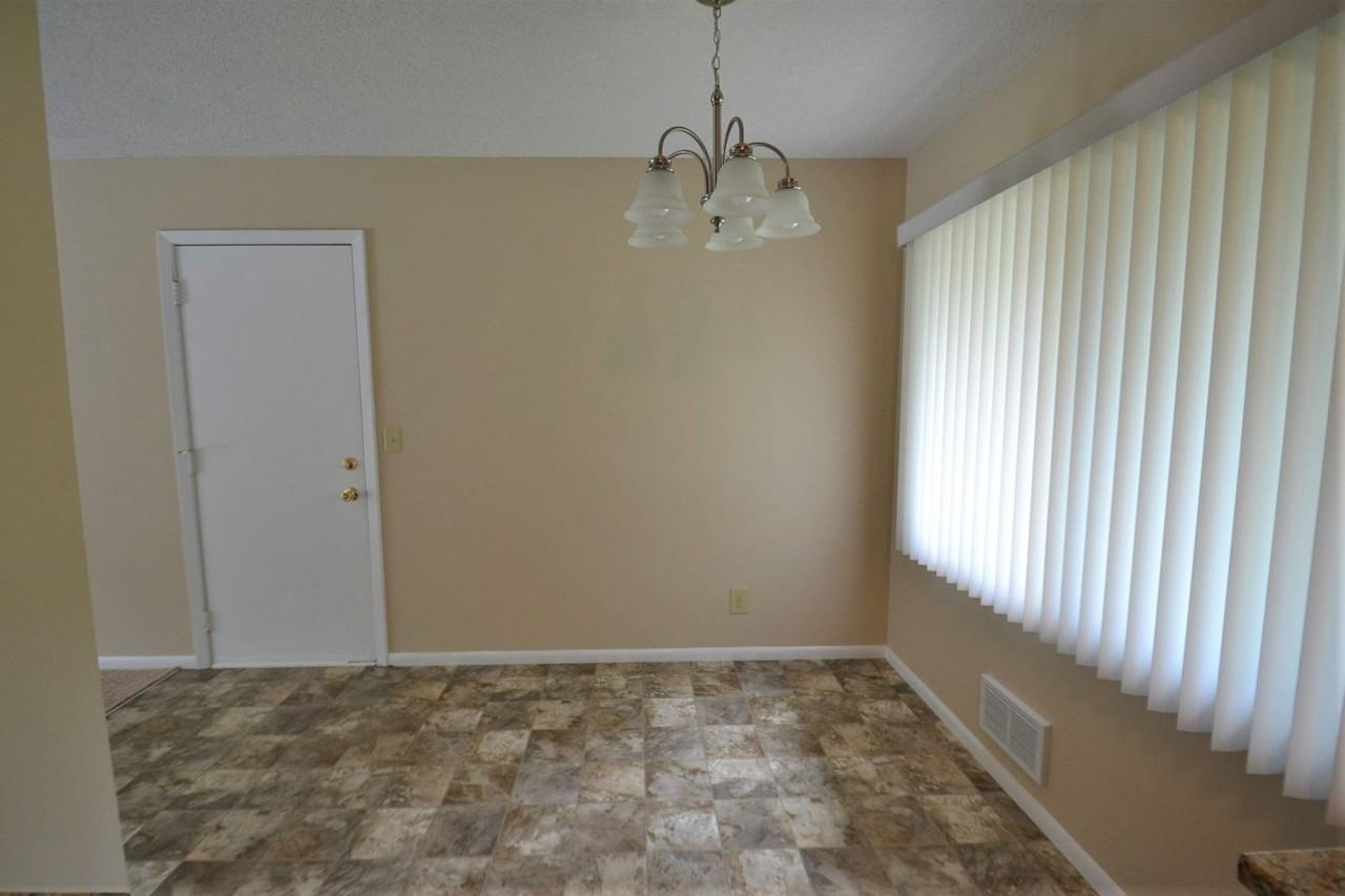 8373 157th St W - Photo 3 of 18