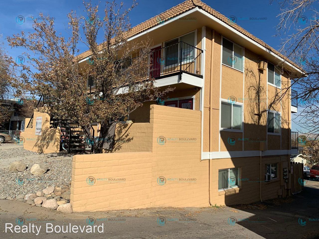2908 Salem Pl. - Photo 2 of 18