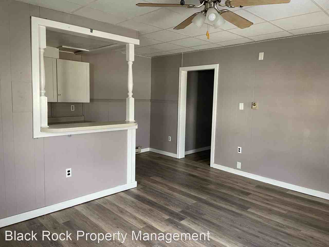 421 North street - Photo 2 of 8