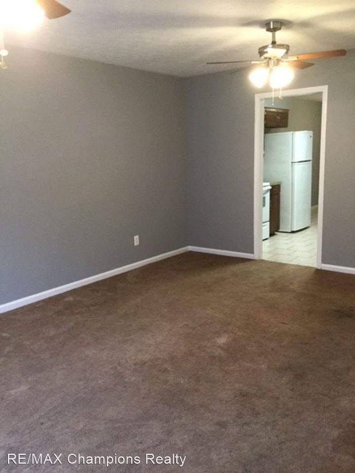Shanna Ct - Photo 2 of 15