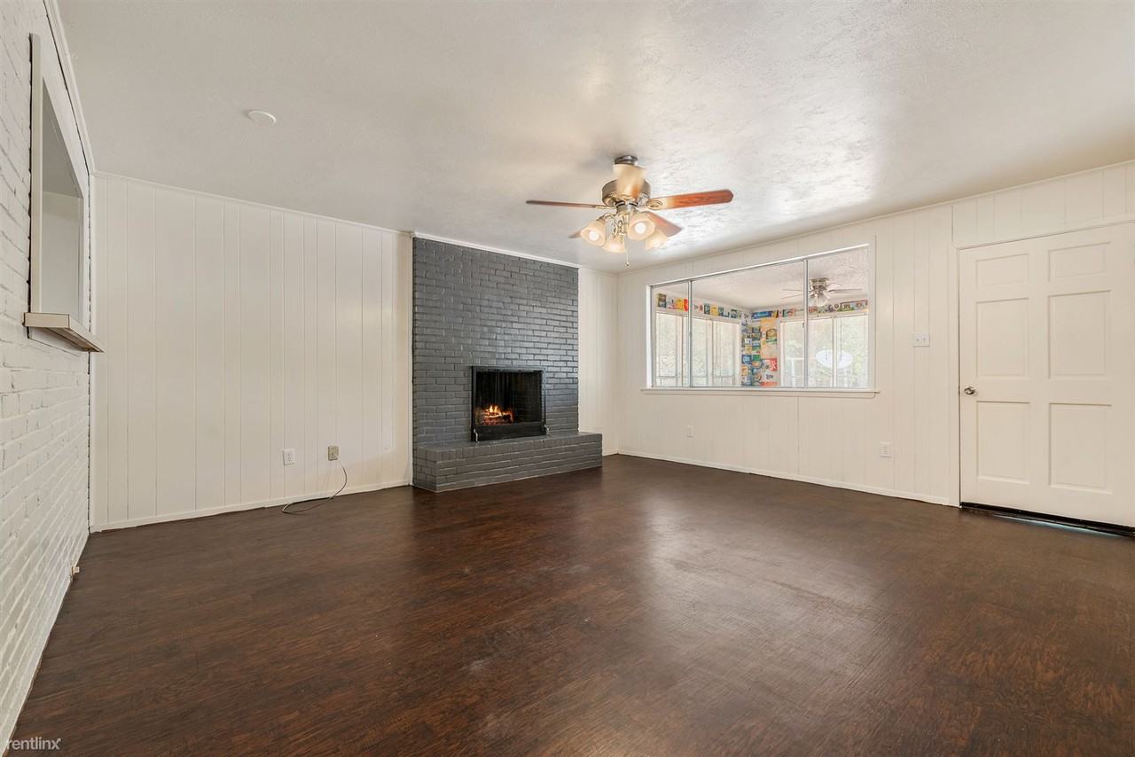 703 Lee Ave - Photo 2 of 22