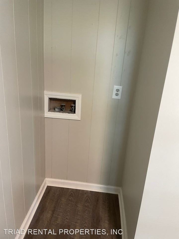 449 MT. CROSS ST. - Photo 3 of 16