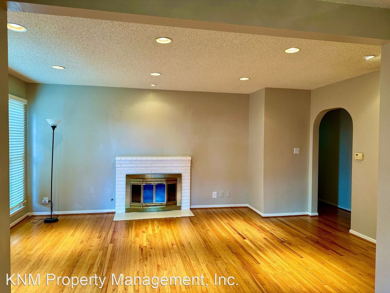 2412 Nearcliff St - Photo 2 of 11