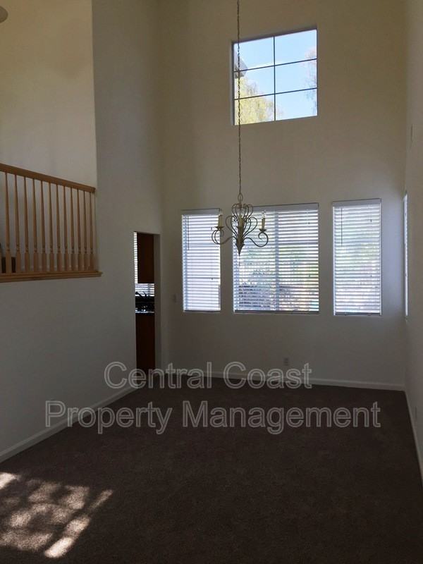 19227 Sunridge Pl - Photo 3 of 25