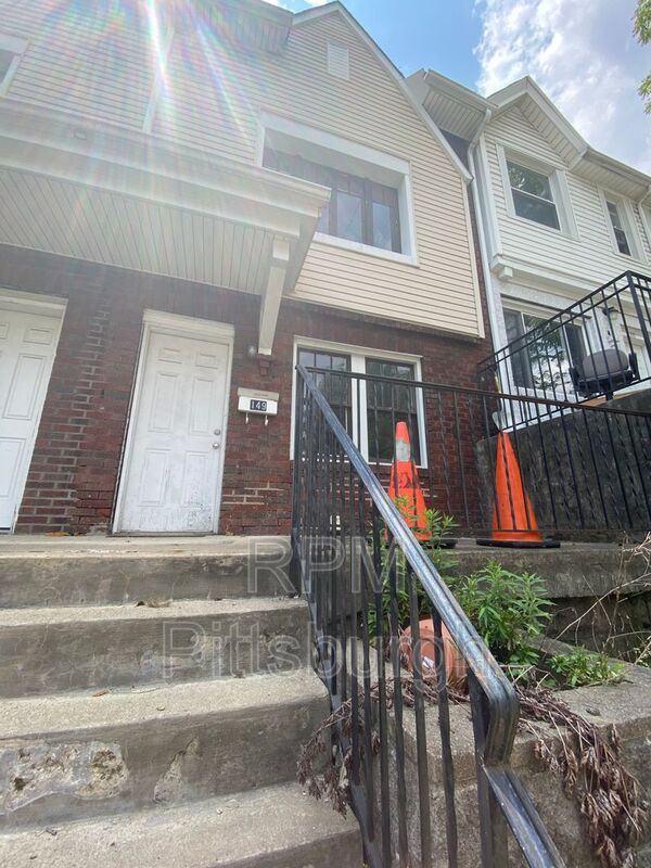 149 Chesterfield Rd - Photo 2 of 17