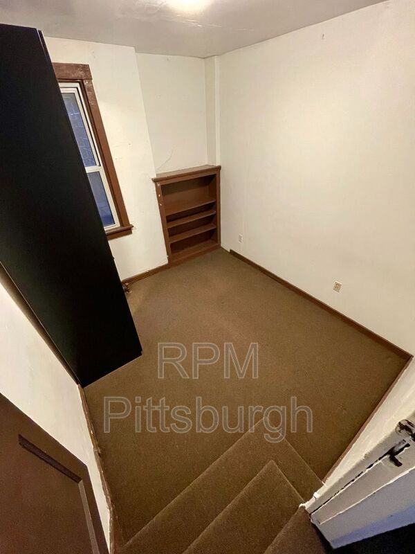 149 Chesterfield Rd - Photo 5 of 17