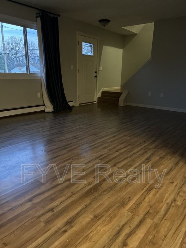 33469 Willowick Dr - Photo 2 of 16