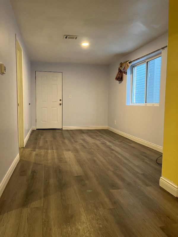 1639 W 38th Pl - Photo 7 of 19