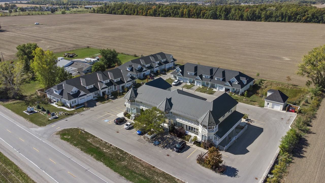 1 & 2BR Fully Renovated Suites, Available Now!! Apartments