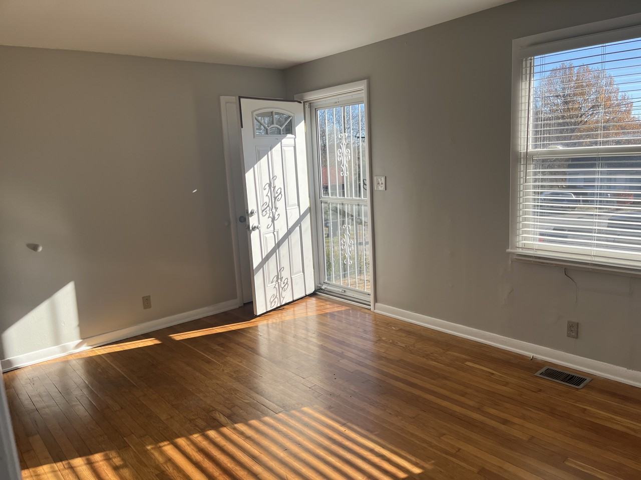 5513 Vaught Drive - Photo 6 of 9