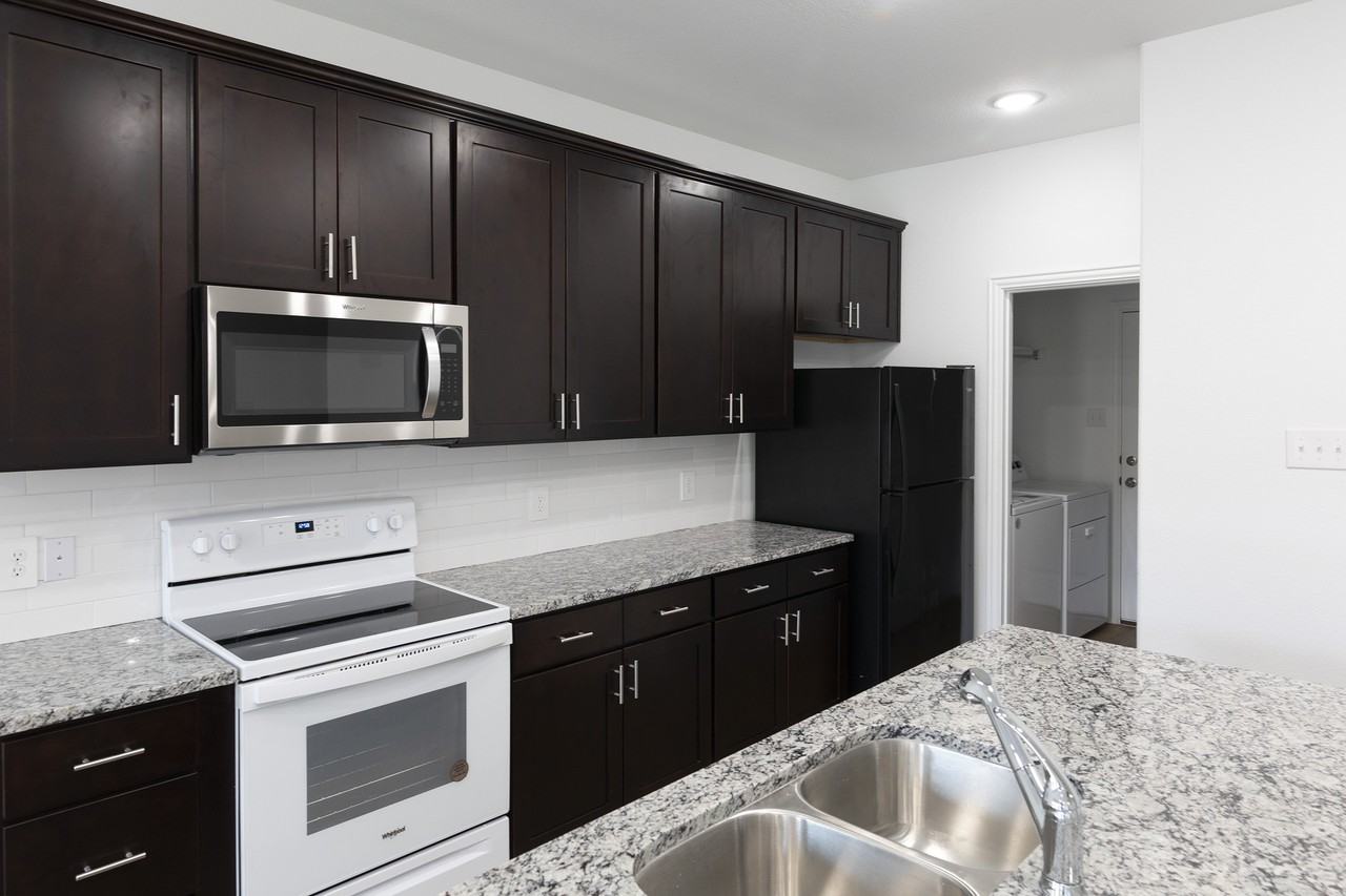 144 Willowbend Loop #1 - Photo 3 of 5