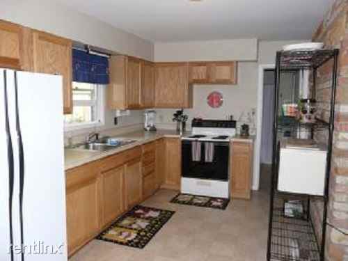 3044 Collier Rd - Photo 3 of 11