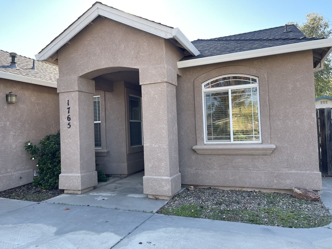 1765 Aloha Red Bluff - Photo 2 of 4