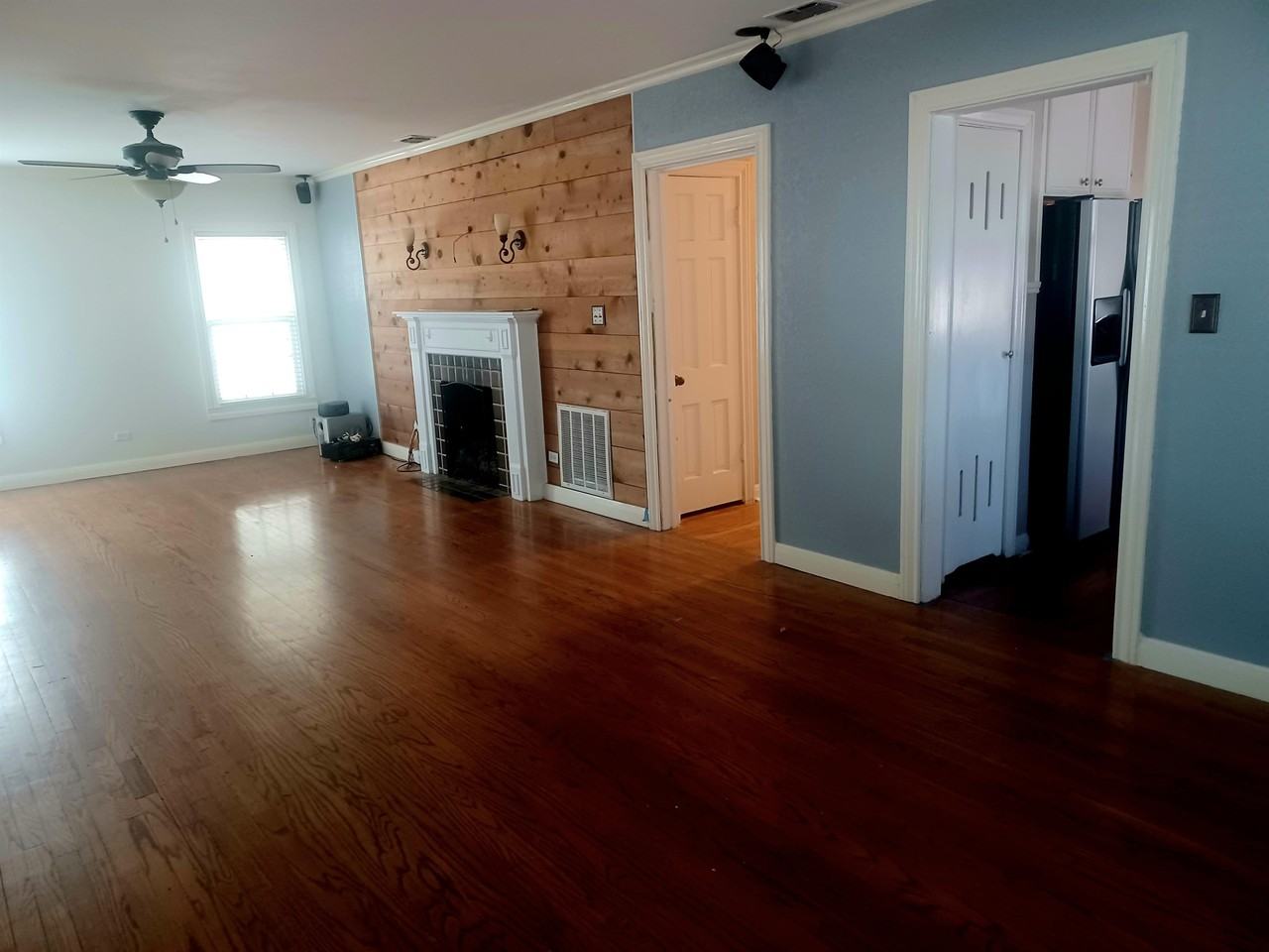 1817 Ardath Ave #1 - Photo 7 of 16