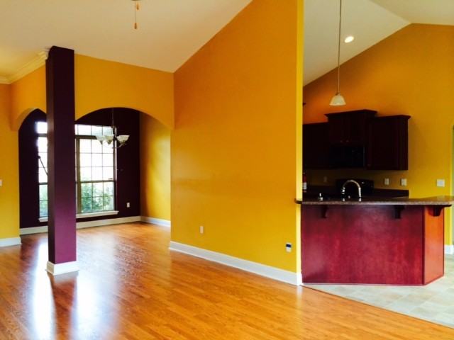 725 Lime Ln - Photo 2 of 17