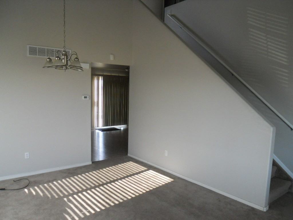 3122 W 18th St - Photo 3 of 16