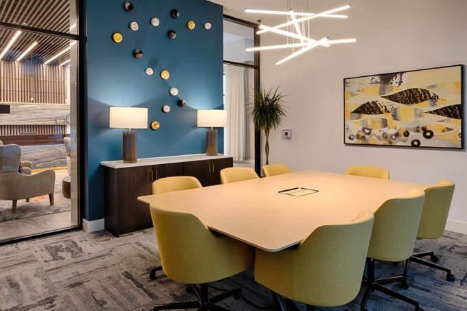 3200 Southdale Cir - Photo 2 of 23