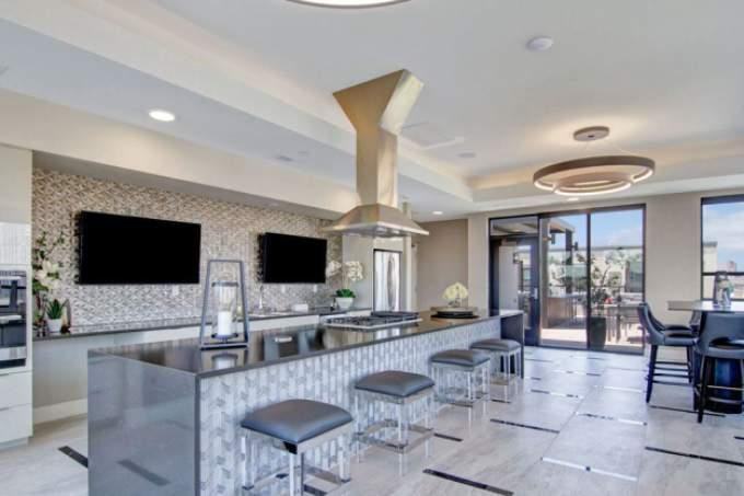 1400 Park Ave - Photo 3 of 21