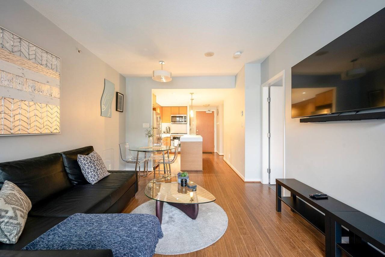 2770 Sophia Street - Photo 3 of 19